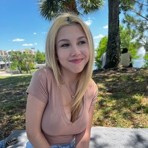 Meet your Posher, Ashleigh